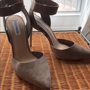 Steve Madden grey suede heels